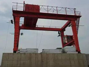 雙吊點移動式啟閉機